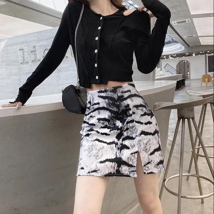 Female Simple High Waist Short Holiday Skirt Slim Elegant Versatile Stripe Print A-line Miniskirt