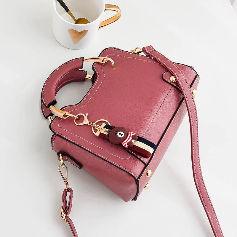 Hundreds of Handbags Female Korean Version of The Women's Small Bag Fashion Shoulder Diagonal Bag Wings Bag Large Capacity Fashion Wild