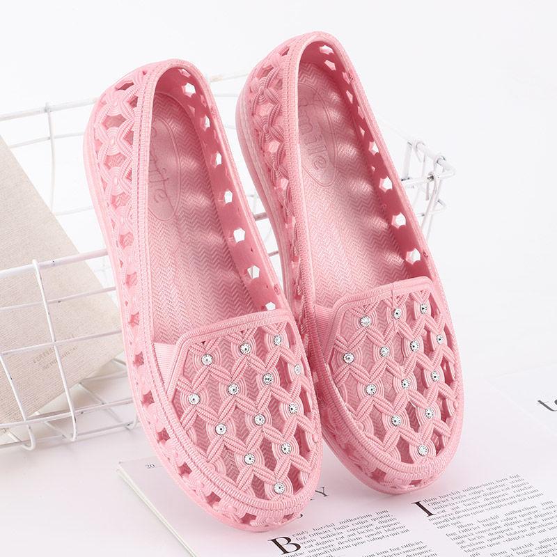 Summer Sandals Women Non-slip Thick-soled Shoes Beach Shoes Flat Bottom Breathable Soft Bottom Middle-aged and Elderly Fish Mouth Sandals Women