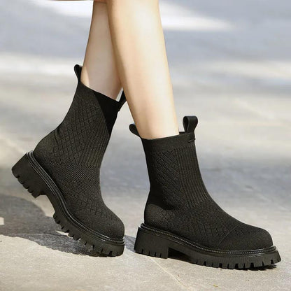2021 Autumn Winter New Couple Socks Shoes Women Thick-soled Casual Large Size Net Red Knitted Short Boots Women