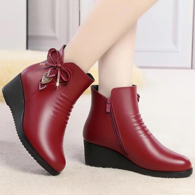 Cotton Shoes Women's Autumn and Winter Plus Velvet Thickening Warm and Comfortable Middle-aged and Elderly Soft-soled Short Boots
