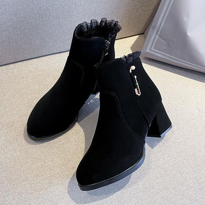 Winter Plus Velvet Padded Warm and Comfortable Cotton Boots Waterproof and Ski Boots