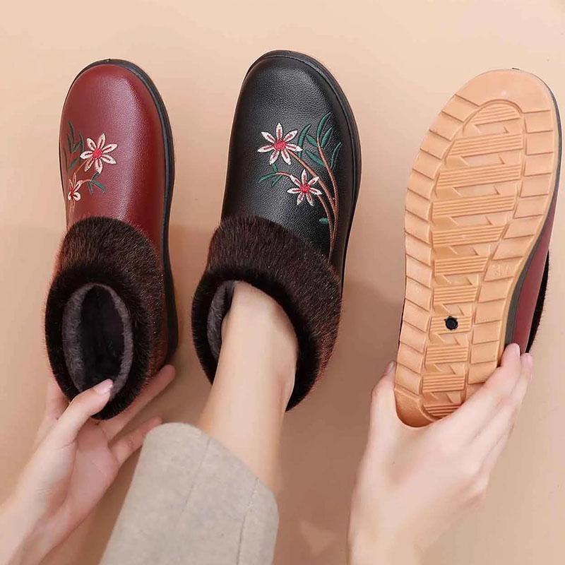 Winter Waterproof Leather Women's Cotton Shoes Plus Velvet Warmth and Non-slip Soft Sole Leather Shoes