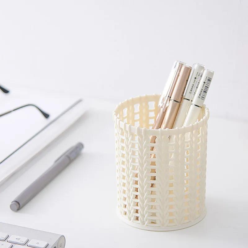 Nordic Simple Imitation Rattan Plastic Pen Holder Female Ins Student Office Desktop Creative Hollow Stationery Storage Tube