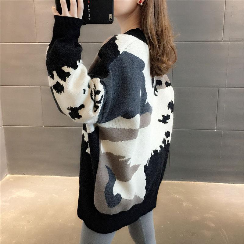 Autumn and Winter Thick Wool Sweater Women's Color Matching Button Cardigan Loose Long-sleeved Coat