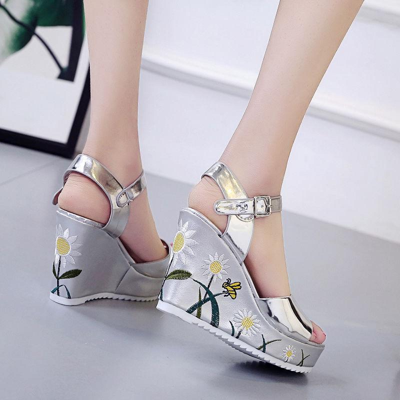 Wedge Sandals Women's Summer Casual Style Rhinestone Rivet Platform Platform Shoes  High Heel Roman Shoes