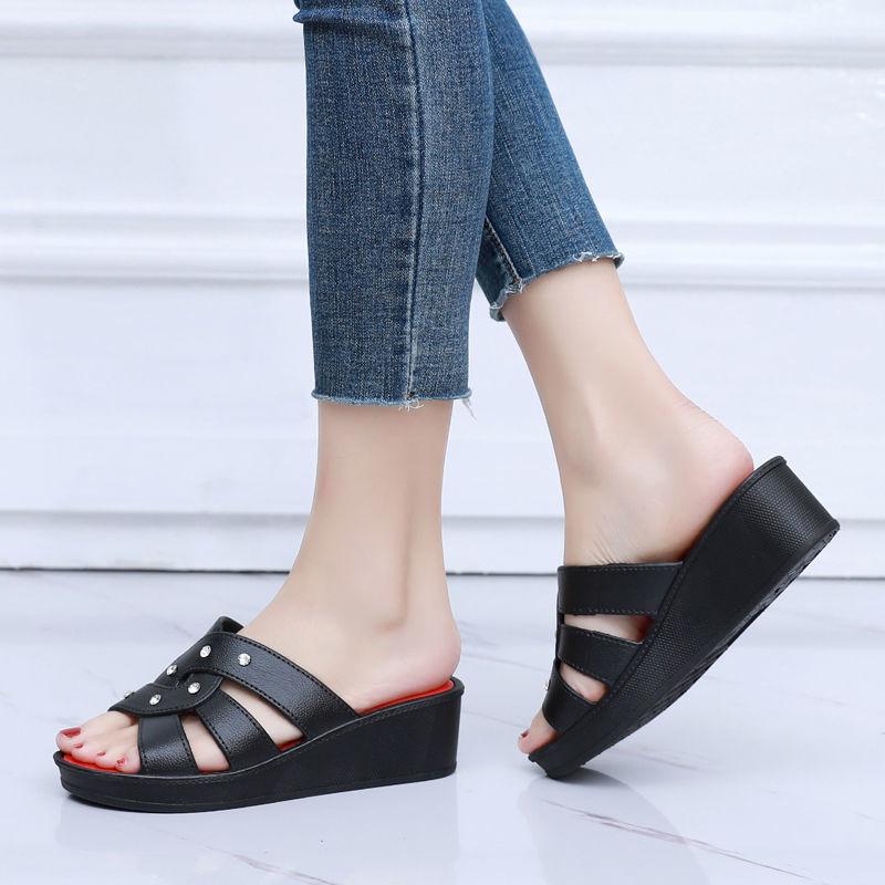 Ladies High Heel Slippers Summer Thick Bottom Home Outdoor Non-slip Slippers Women Summer Shoes Soft Bottom Wedge Heel Rhinestone Sandals