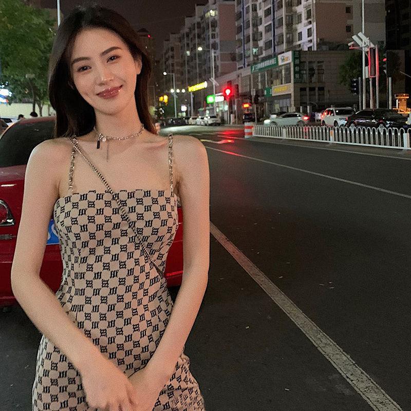 Women's Summer Design High End Open Back Show Thin Suspender Sexy Crowd Dress