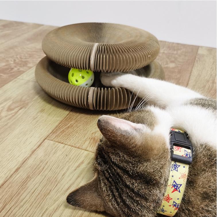 Round Cats Scratching Board with Toy Bell Ball Pet Supply Kitten Toy Folding Corrugated Cats Nest Magic Organ Cats Scratch Board
