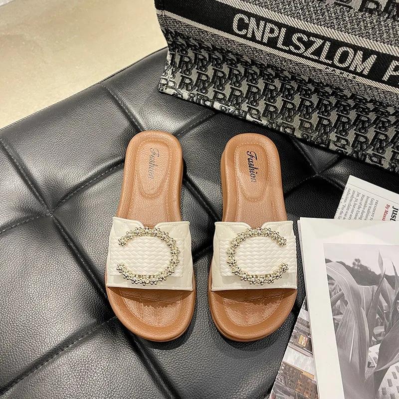 Women's Summer Thick Sole Slippers Girls Middle Heel Soft Sole Indoor Bathroom Slippers Ladies Seaside Beach Outdoor Slippers Elegant Flip Flops