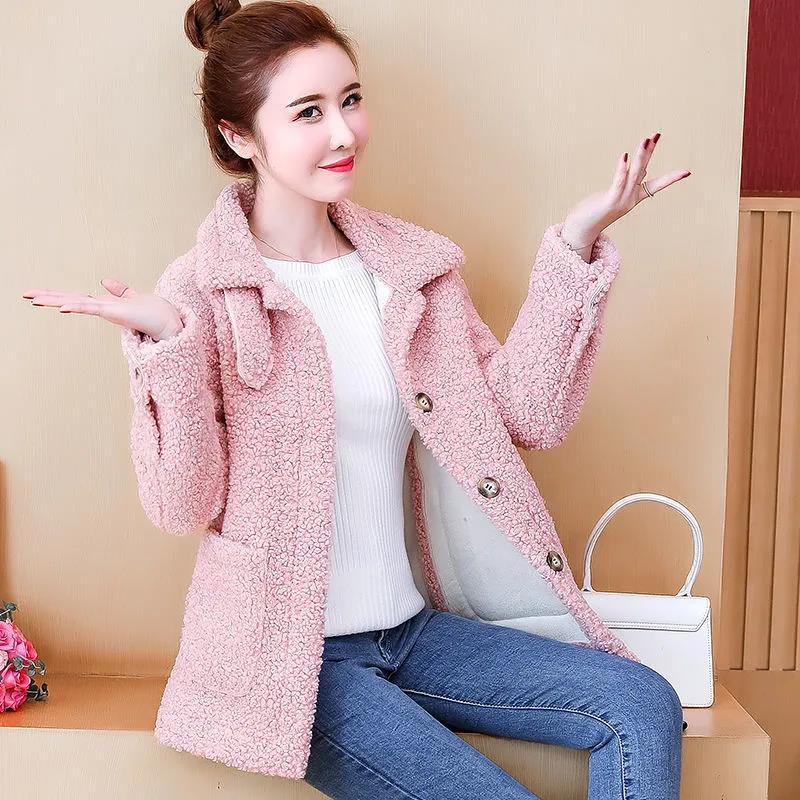 Lapel Lamb Wool Coat Winter Fashion Short Thick Warm Plush Cotton Coat Suitable for Young and Middle-aged Women