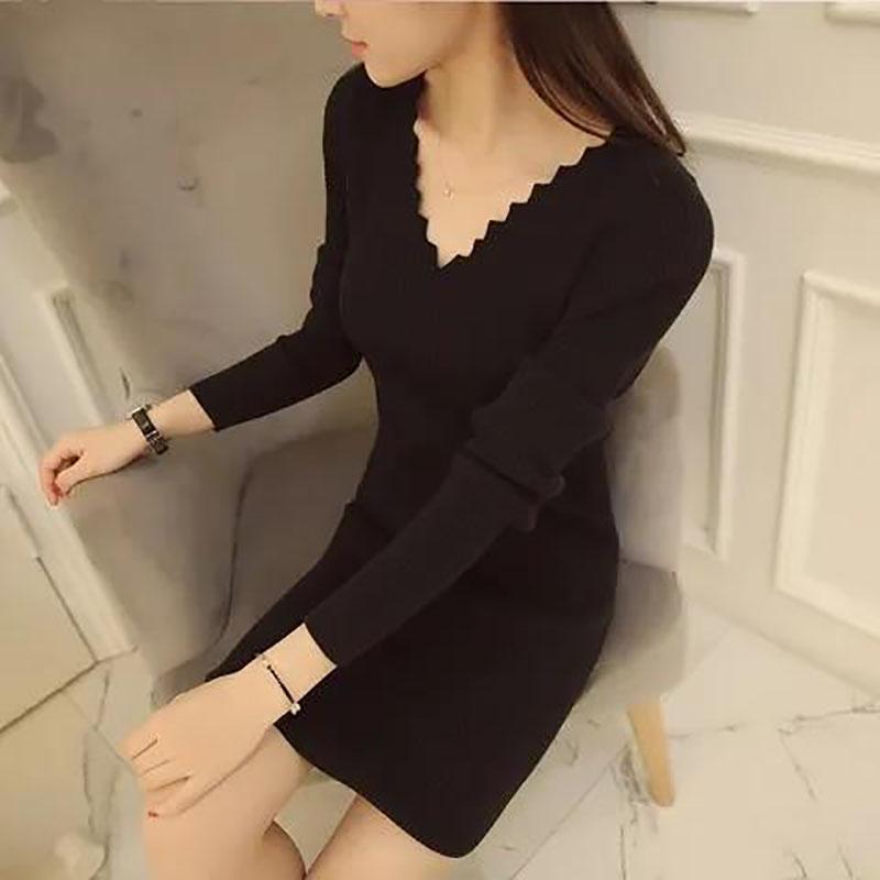 Autumn and Winter Ladies V-neck Bottoming Sweater Temperament Sweater Short Skirt Slim Dress