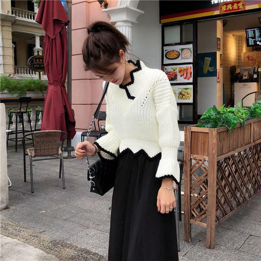 Fashion Flared Sleeve Top Autumn and Winter Short Coat Irregular Wave Edge Sweater