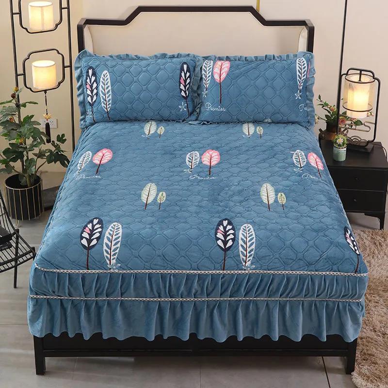 Winter Crystal Velvet Bedspread Double-layer Thick Quilted Printing Thick Velvet Mattress Cover Sheet Non-slip Protective Cover
