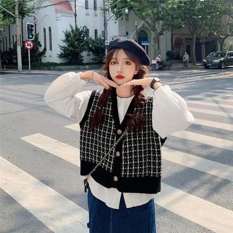 Retro Pattern Knit Sweater V-neck All-match Vest Vest Top Loose Loose Outer Wear Cardigan Sweater Jacket Sweet and Cute