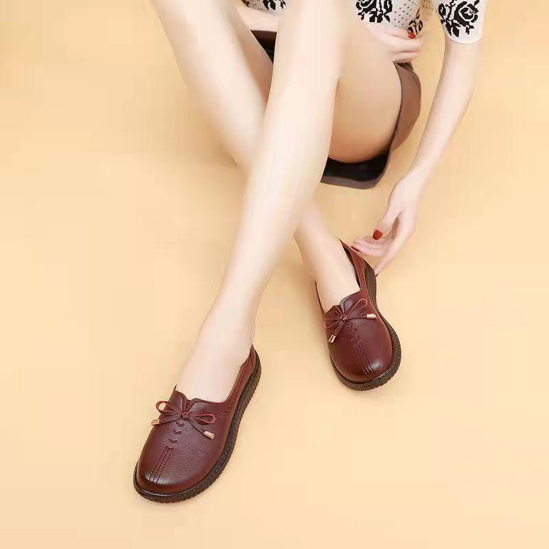 Mother's Shoes Soft-soled Leather Shoes Spring and Autumn Leather Comfortable Women's Single Shoes Non-slip Casual Shoes Ladies Flat Shoes