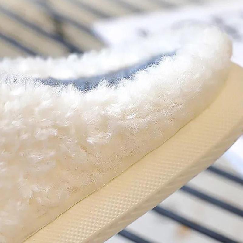 Autumn and Winter Bear Slippers with Non-slip Soles Plush Slippers Indoor Cute Plush Slippers Soft Shoes