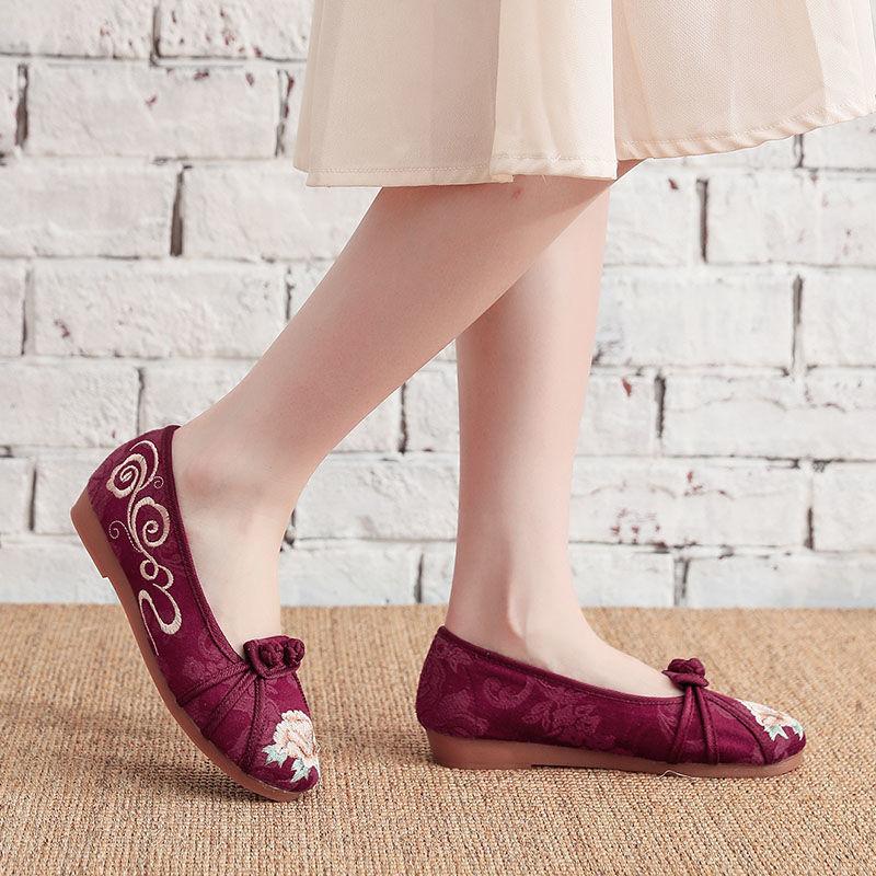 Old Beijing Flat Shoes All-match Female Embroidered Shoes Square Dance Shoes Ethnic Style Hanfu Shoes Casual Cloth Shoes