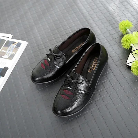 Spring and Autumn Single Shoes Mother Shoes Non-slip Soft Bottom Casual Flat Women's Work Shoes Women's Leather Shoes