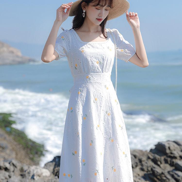 Women's White Embroidered Chiffon Mid-length Dress