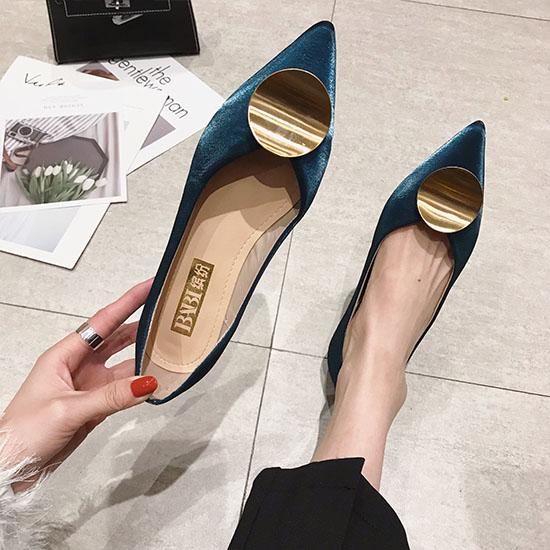 OL Style Velvet Pointed-toe Shoes Women Metal Round Decoration Flats Shoes Soft Low Heels for Ladies