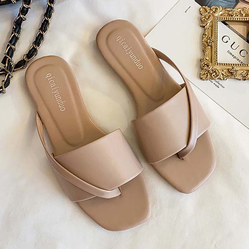 Sandals Female Summer Flat-bottomed Outer Wear Fashionable Flops Beach Non-slip Leather Plywood All-match Sandals