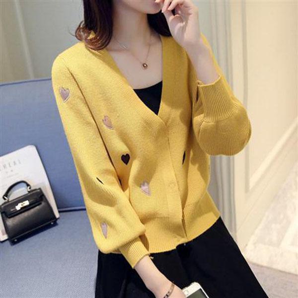 Spring and Autumn Fashion Simple Coat V-neck Loose Cardigan Top Love Pattern Female Sweater