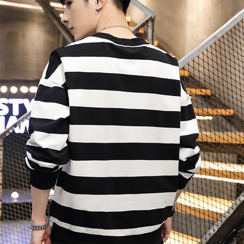 Men's Sweater Black and White Striped Round Neck Sweatshirts Autumn Loose Large Size Bottoming Shirt Handsome Top