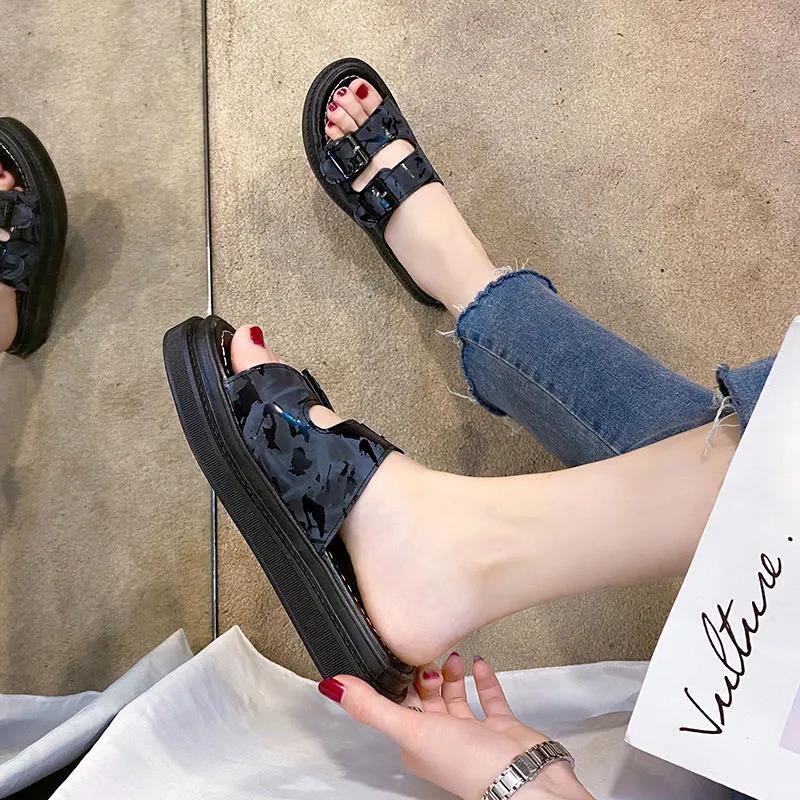 Thick-soled Sandals and Slippers Women Wear Fashionable Beach Shoes Outside In Summer