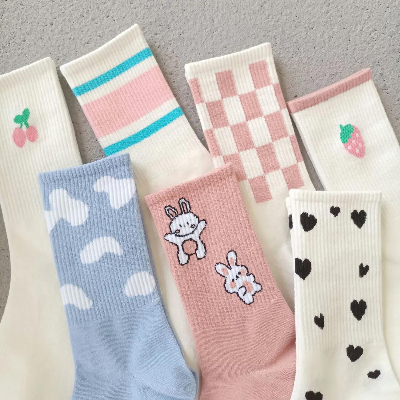 Five Pairs of Women's Cotton Korean Fashion Socks White Cartoon Pattern Stockings
