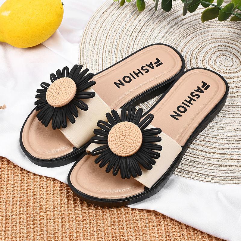 Slippers Women Summer Sweet and Cute Non-slip Soft Bottom Bath Bathroom Sandals and Slippers Indoor and Outdoor Wear Ladies Flat Sandals