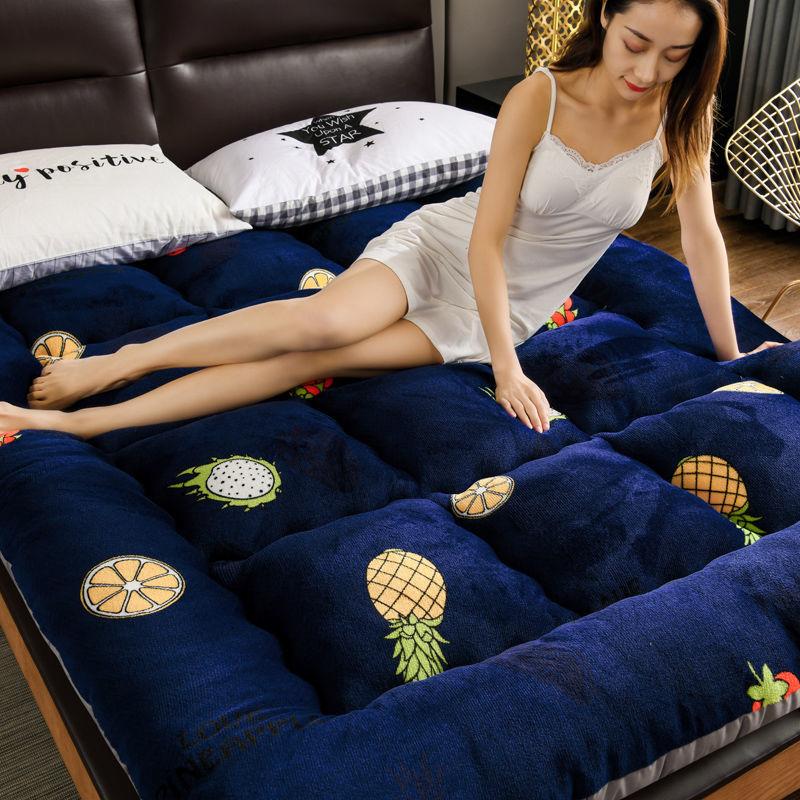 Thickened Lamb Velvet Soft Mattress Non-slip Foldable Student Dormitory Sleeping Pad