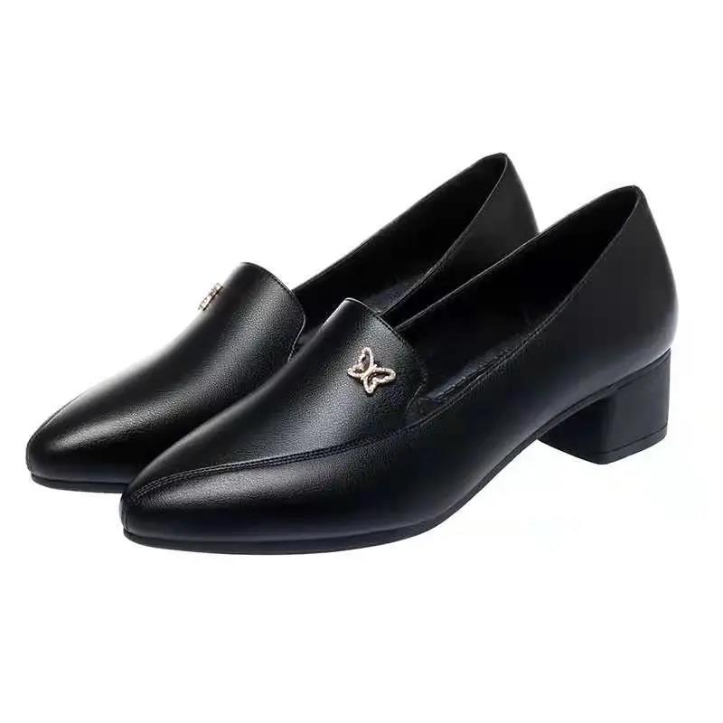 Women's Soft Leather Black Middle Heel Thick Heel Non-slip Mother Shoes Large Size Professional Leather Shoes