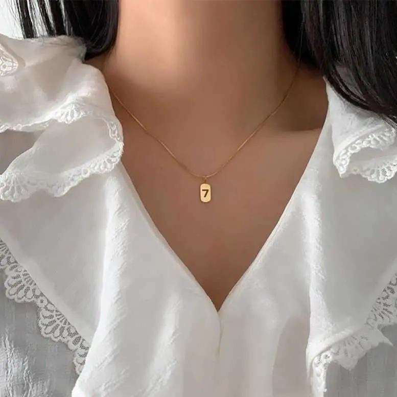 Lucky Number 7 Necklace Titanium Steel Gold Choker Clavicle Chain Pendant Necklaces Personalized Ornaments Chain Necklaces Chokers for Girls