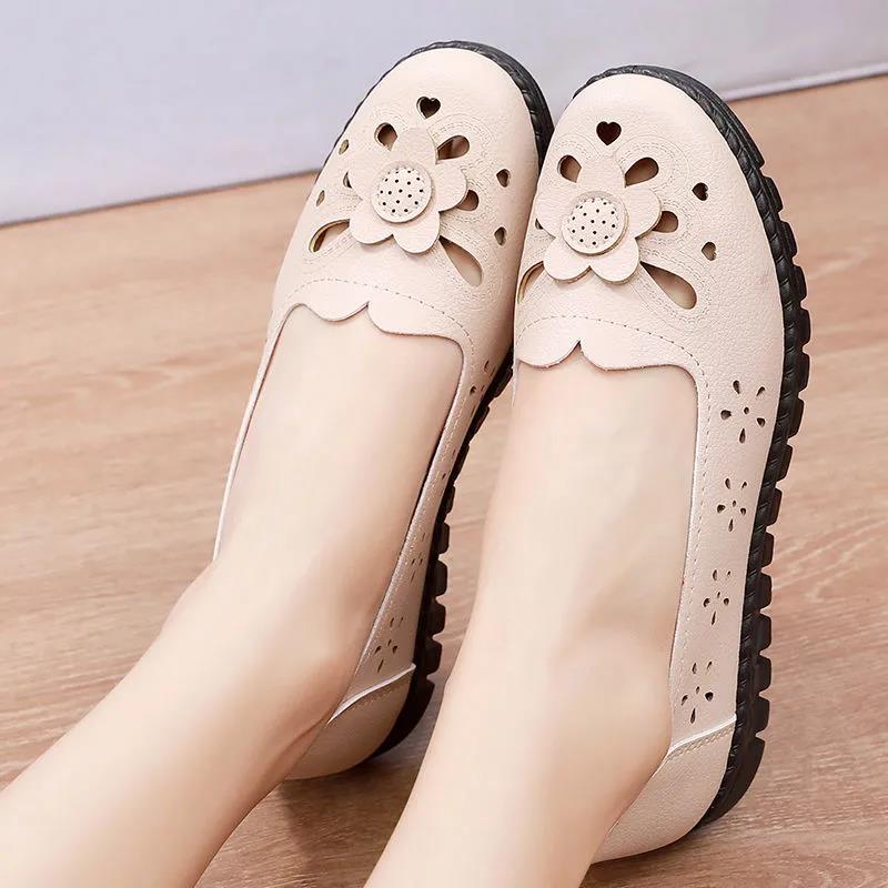 Summer Women's Fashion Hollow Leather Casual Flat Shoes Soft Bottom Beach Hollow Casual Hole Shoes