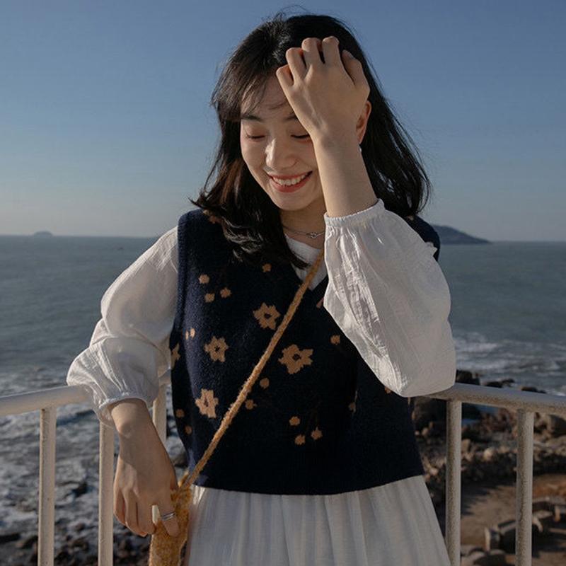 Sweater Vest Women Vintage Sleeveless Knitted Crop Tops Girls Patchwork Flowers Spring Simple Casual V-neck