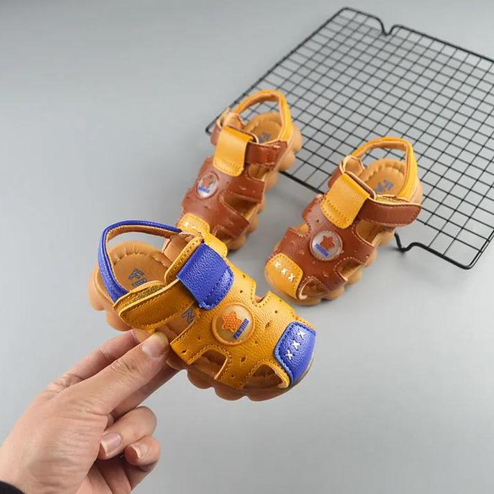 Children's Summer Sandals Soft Soled Boys' Cartoon Cool Shoes Children's Antiskid and Kickproof Flat Sandals