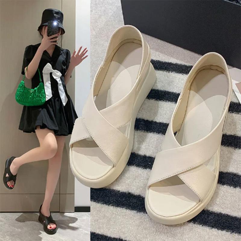 Sandals and Slippers Women's Summer Sponge Cake Thick-soled Students Fashion All-match Open-toed Sandals and Slippers Women's Outer Wear Sandals Women