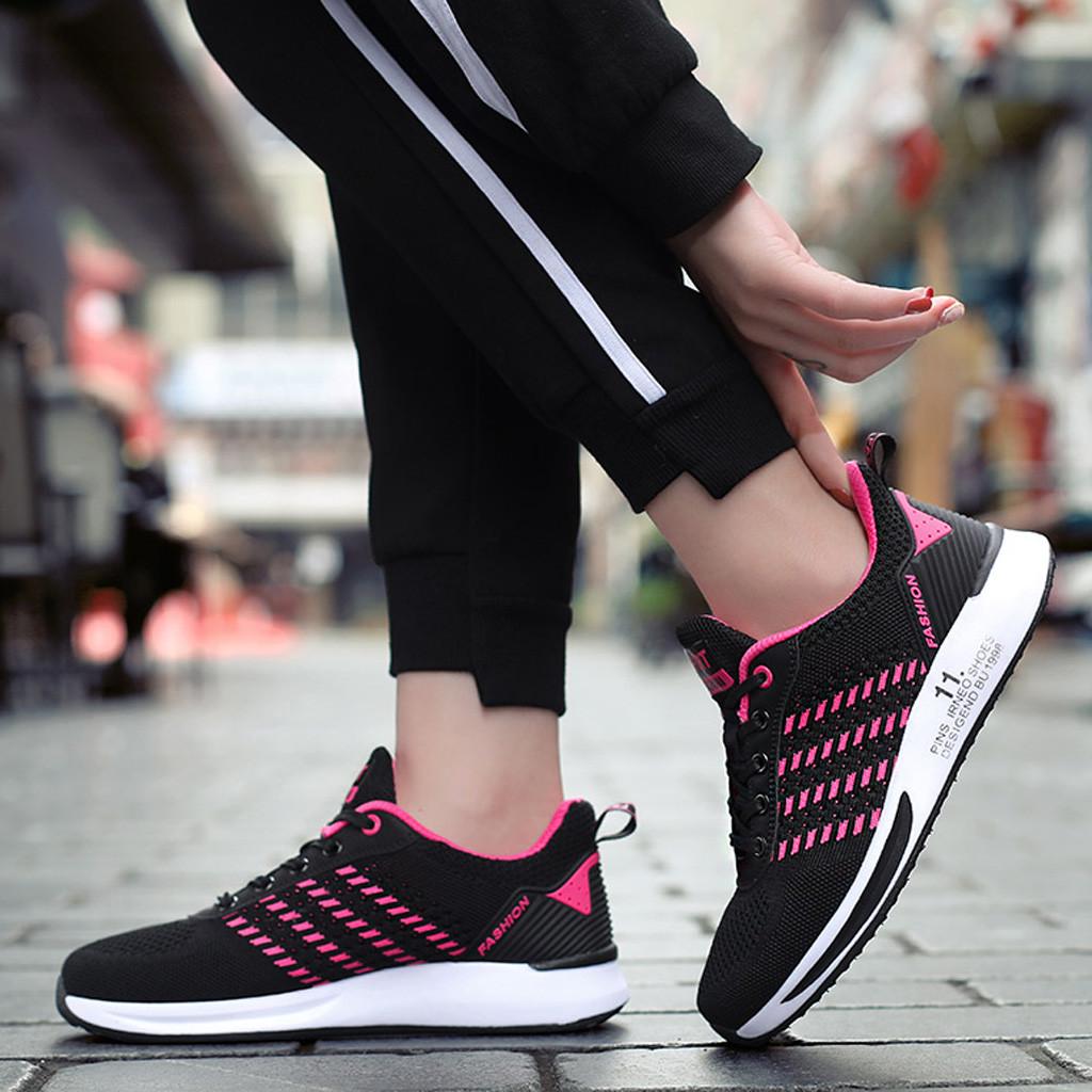Couples Sports Shoes Fashion Women Flying Woven Mesh Breathable Non-Slip Wear-Resistant Cushion Sneakers Men's Vulcanize Shoes