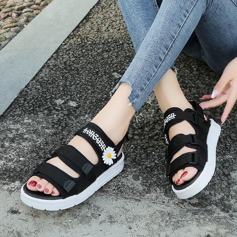 Sweet Little Daisy Sandals Women's Summer Wild Velcro Sports Beach Shoes Thick Bottom Non-slip Light and Comfortable Outdoor Activities Can Be Worn