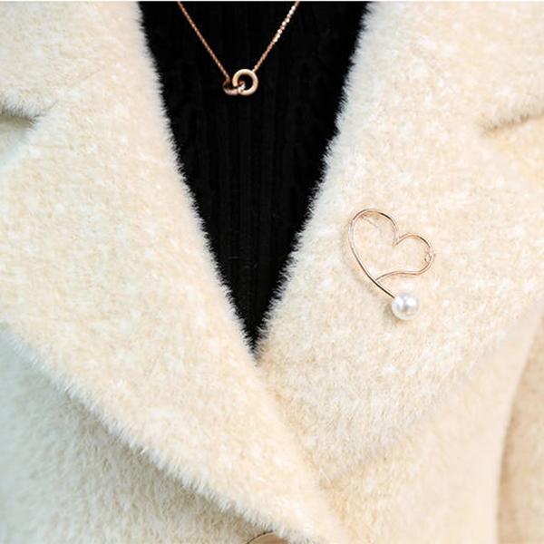 Winter Fashion and Elegant Women's Cotton-padded Jacket Temperament Queen Fan Send Pendant Thick Warm Fur Coat