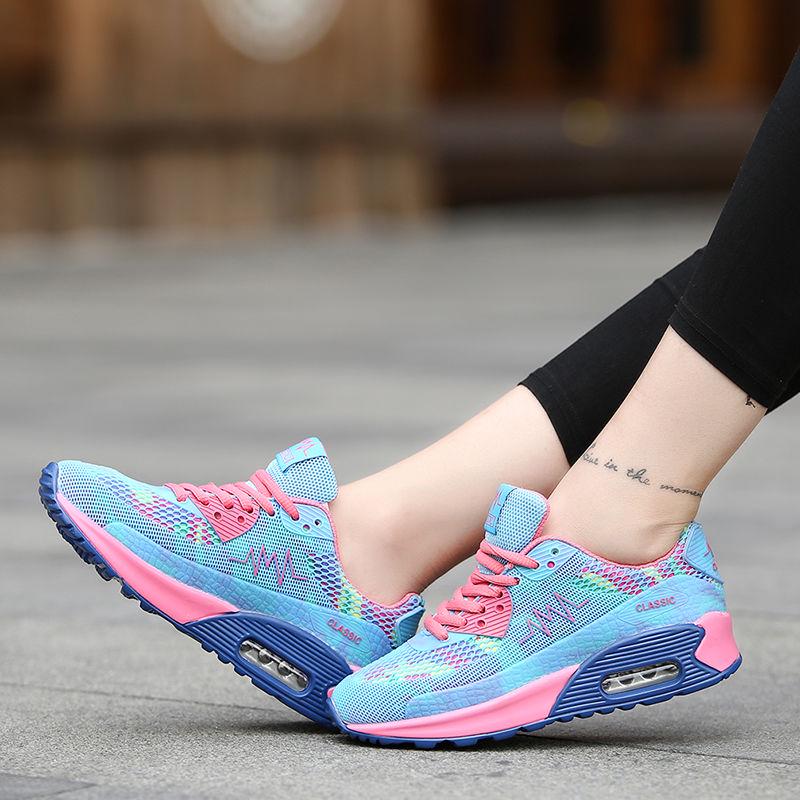 2020 Stylish Woman Running Shoes Flat-heeled Sneakers Cushioning Women's Breathable Sports Shoes Girls