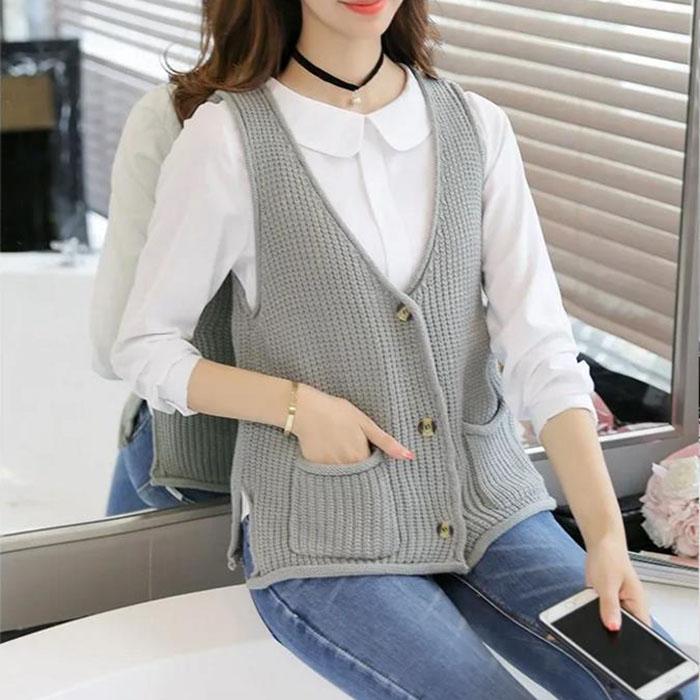 Spring and Autumn Loose Knit Cardigan Waistcoat V-neck Fashion Vest All-match Short Fashion Top