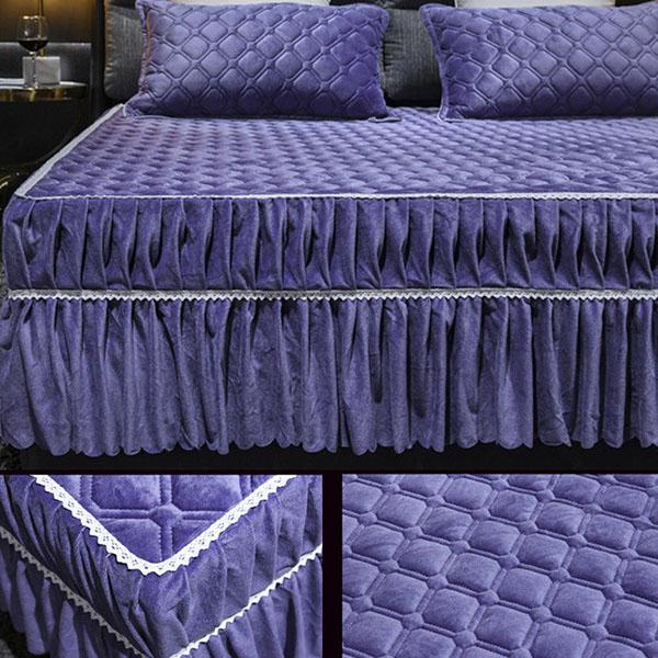 3pcs/set Wintercrystal Velvet Bed Skirt Three-piece Bed Cover Protective Cover Non-slip Quilted Bed Skirt Bed Cover and Pillowcase Three-piece Set