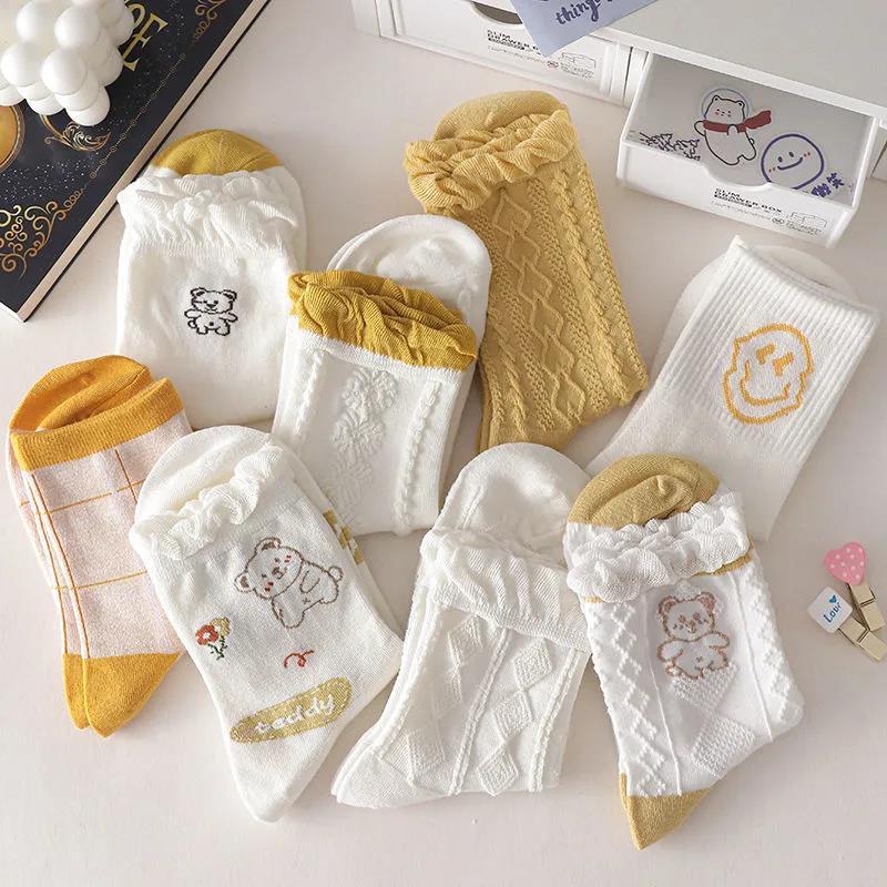Three Pairs of Women's Socks Fashion Print Cartoon Pattern Socks Winter Thick Warm Pile Pile Socks
