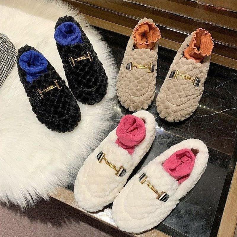 Autumn and Winter Women's Plush Shoes  Plus Velvet Cotton Shoes Short Plush Ankle Boots