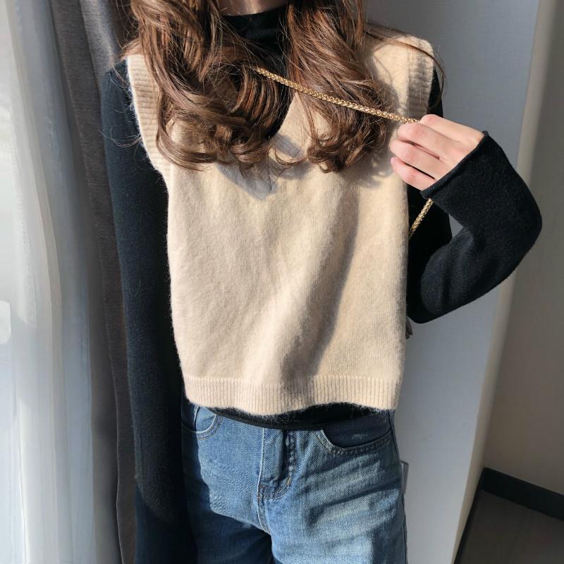 Spring and Autumn Fashion Vest Sweater Waistcoat Short Vest Knitted Simple Female Jacket