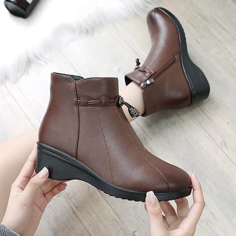 Winter Mother's Cotton Shoes and Velvet Warm Short Boots Middle-aged Women's Shoes Soft-soled Non-slip Leather Shoes