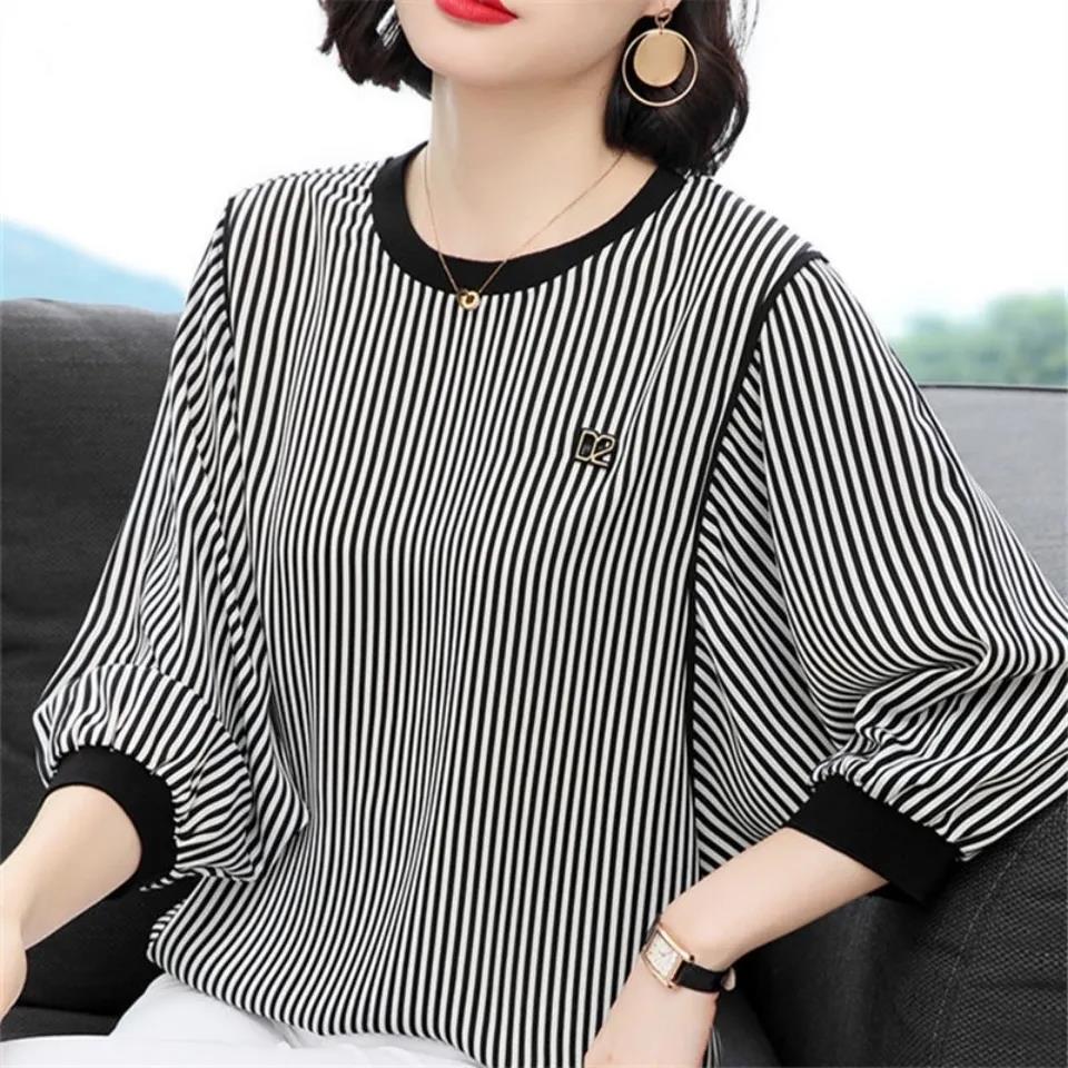 Black and White Striped T-shirt Women's Summer Large Size Loose Korean Version Mid-sleeve Bottoming Shirt