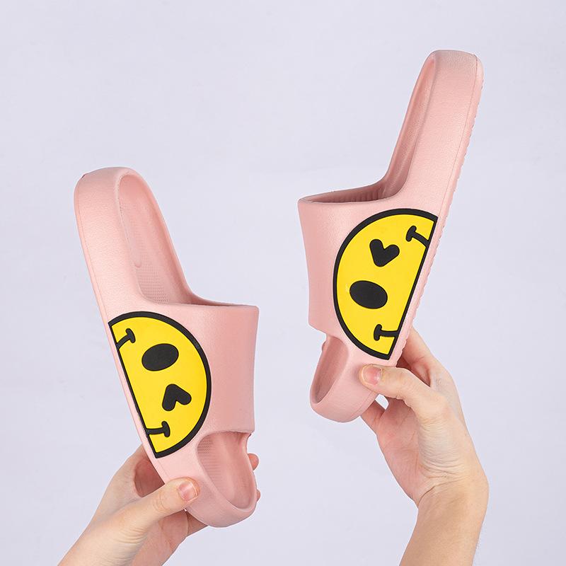 Summer Couple Cute Smiley Slippers Women's Non-slip Thick-soled Slippers Men Outdoor Beach Flip-flops EVA Home Slippers